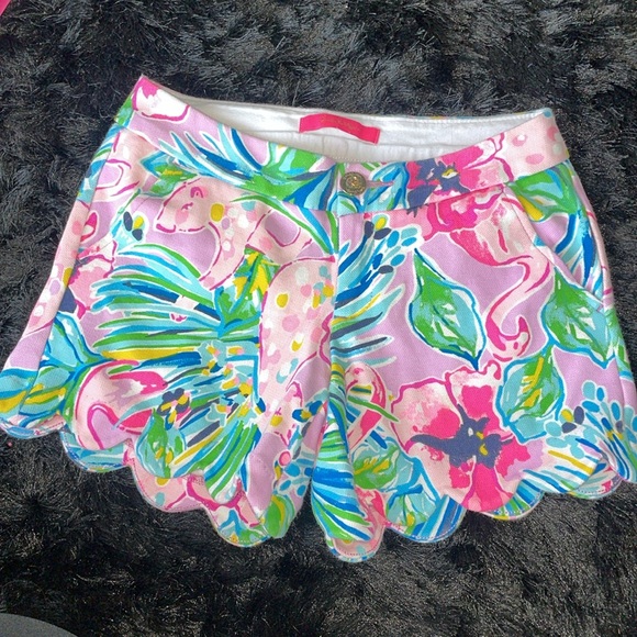 Lilly Pulitzer 00 buttercup print shorts - Picture 6 of 7